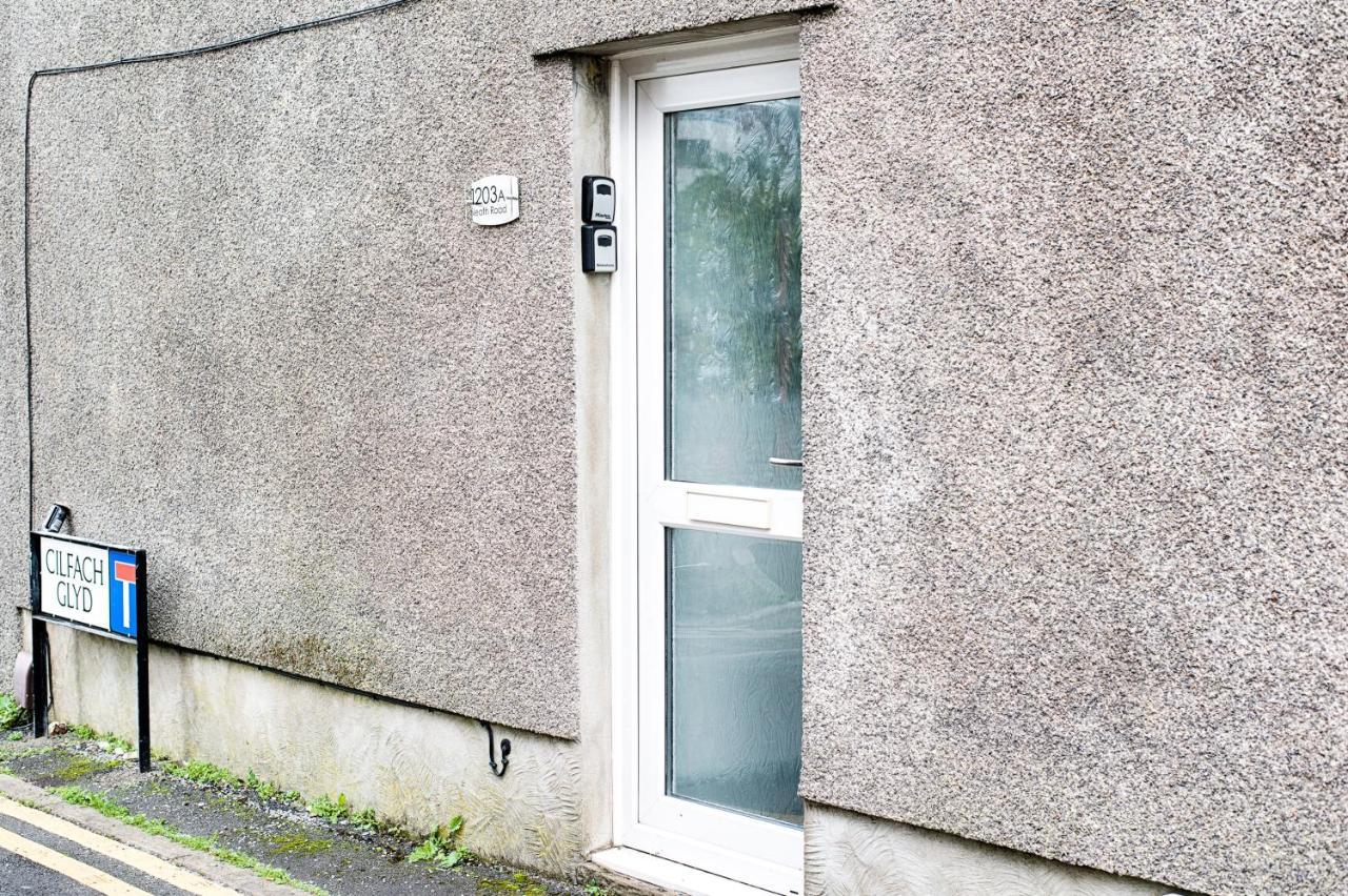 Walk To Swansea Stadium, 3 Rooms, Smart Tv'S Екстериор снимка